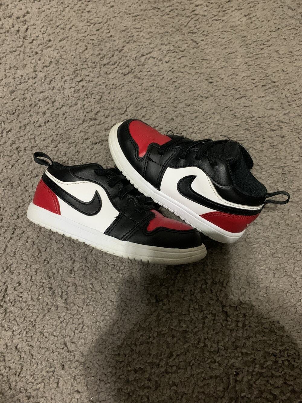 Size 9c-Air Jordan 1 Low Alt Top Leather Sneakers Black Red White Kids US
